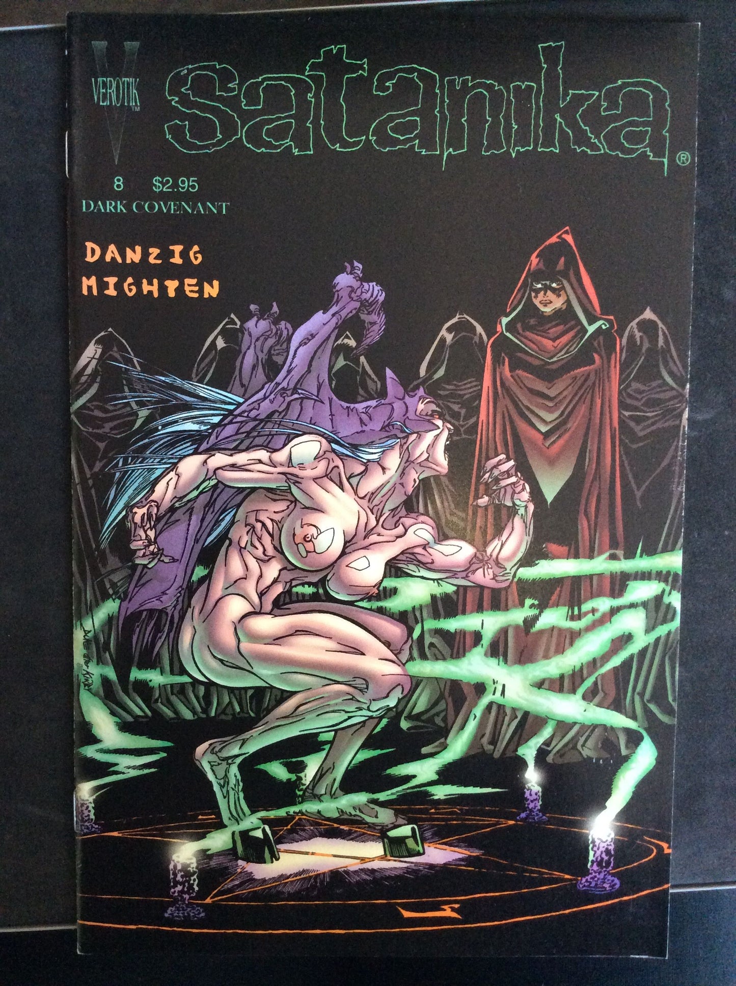 COMICS