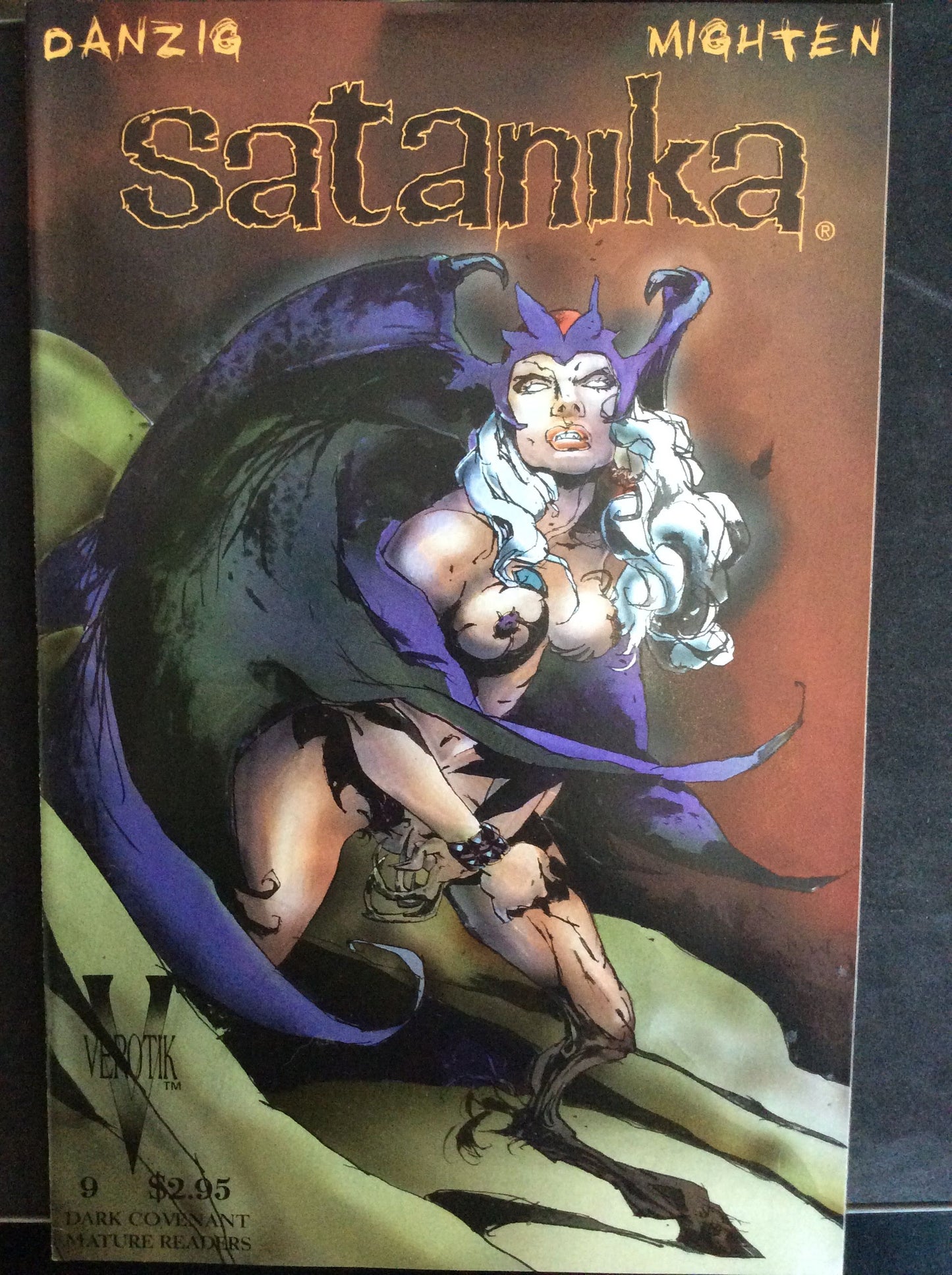 COMICS
