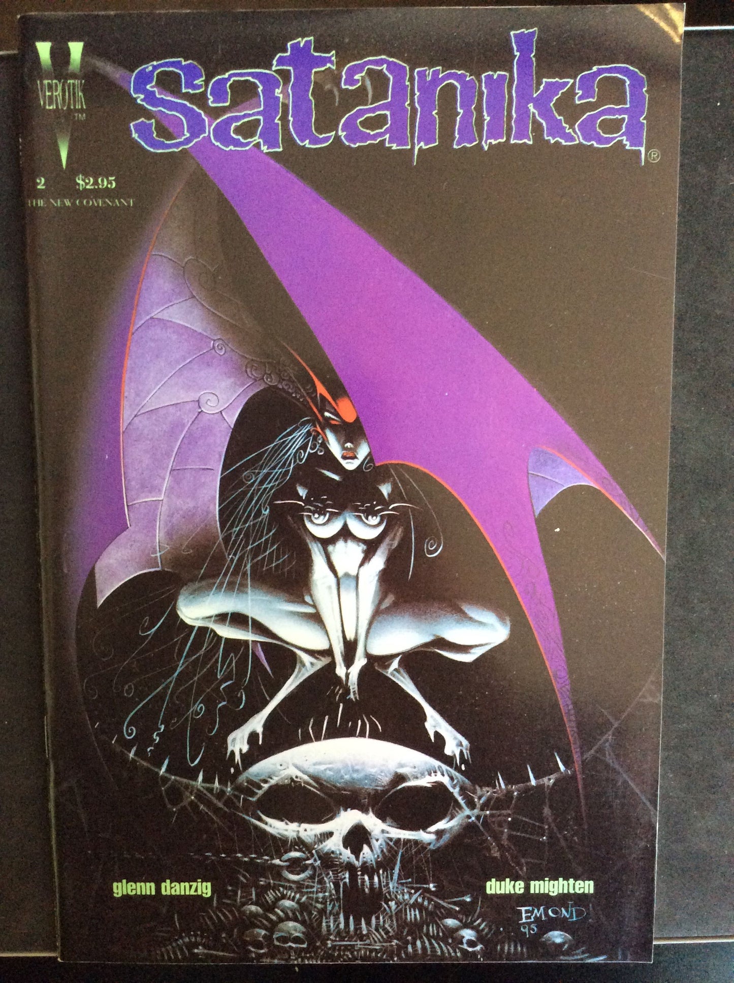 COMICS