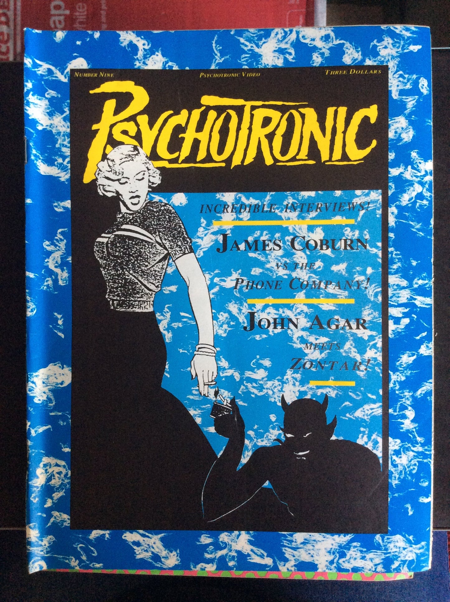 COMICS